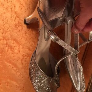 Silver size 10 dance shoes suede sole